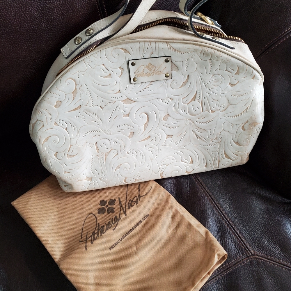Large leather shoulder bag
